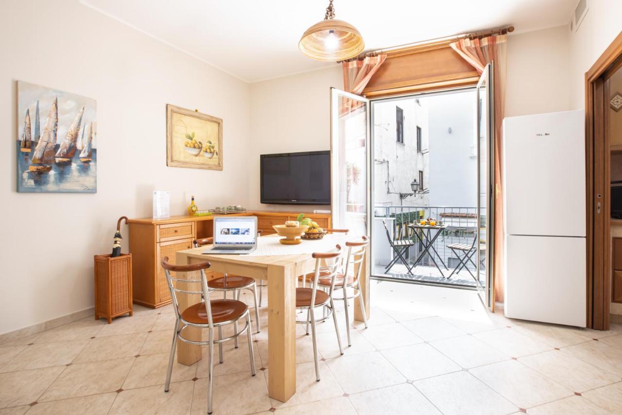 Sorrentovibes - Spacious 3 Bedrooms Apartment In Sorrento Oldtown 외부 사진