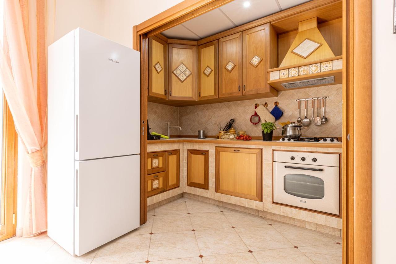Sorrentovibes - Spacious 3 Bedrooms Apartment In Sorrento Oldtown 외부 사진