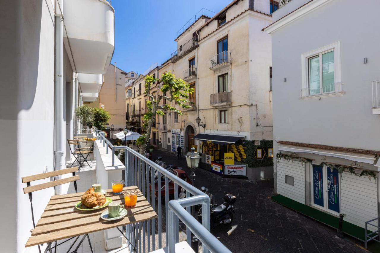 Sorrentovibes - Spacious 3 Bedrooms Apartment In Sorrento Oldtown 외부 사진